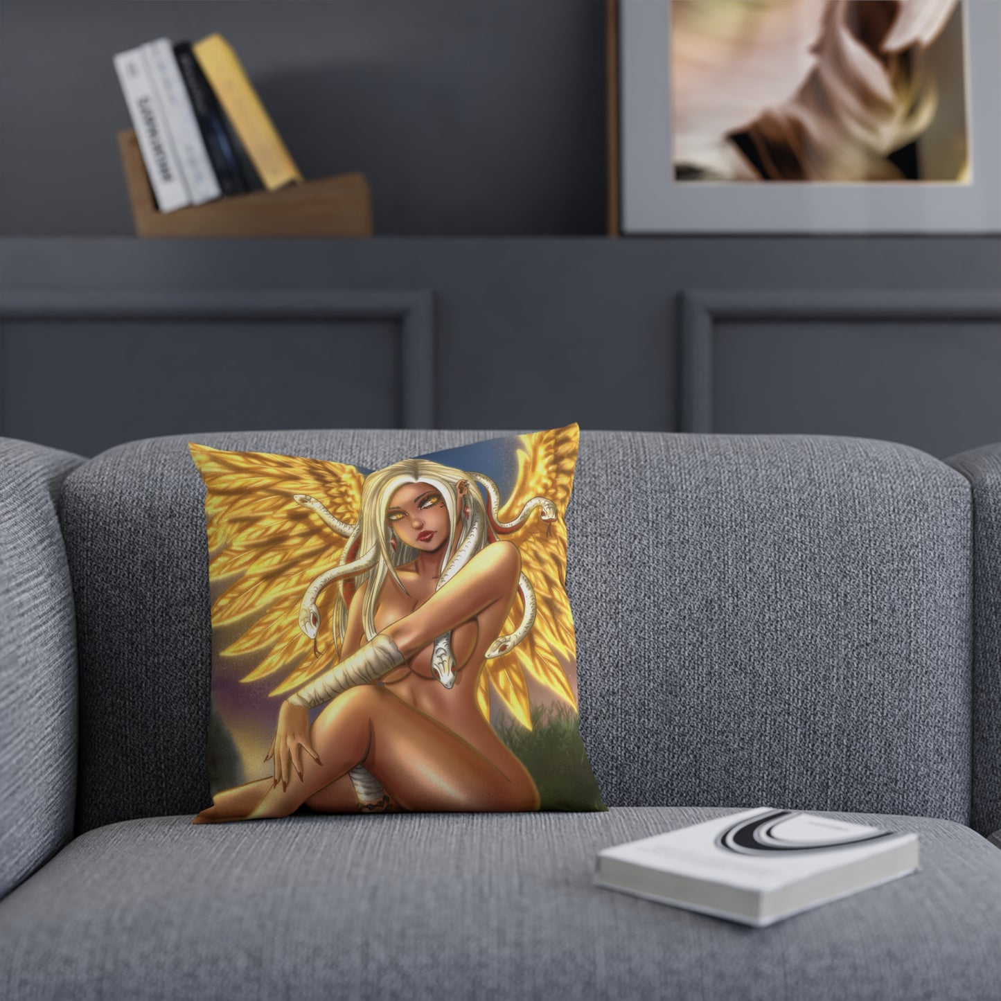 Medusa - Golden Wings - Pillow (40x40cm)