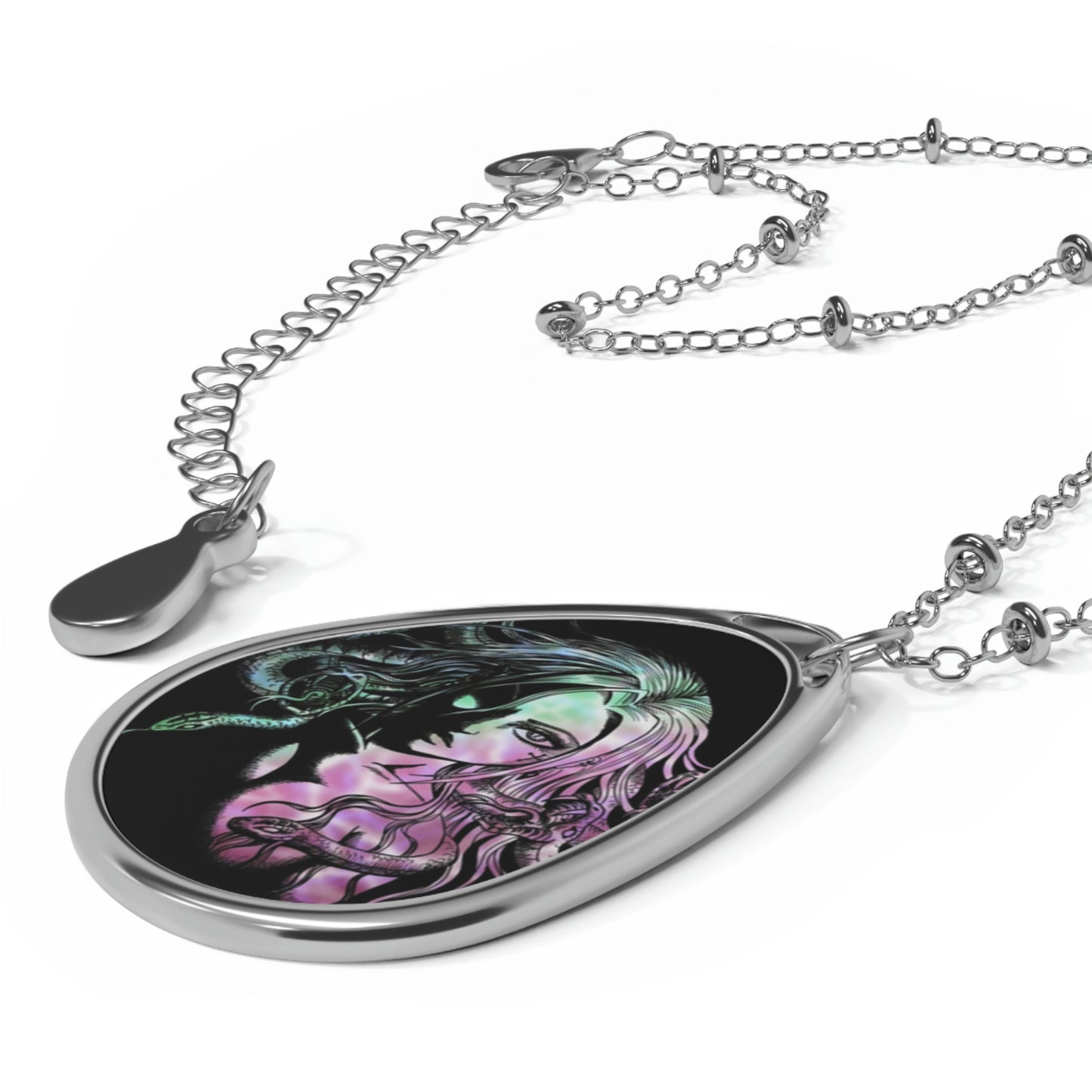 Medusa Dark - Oval Necklace