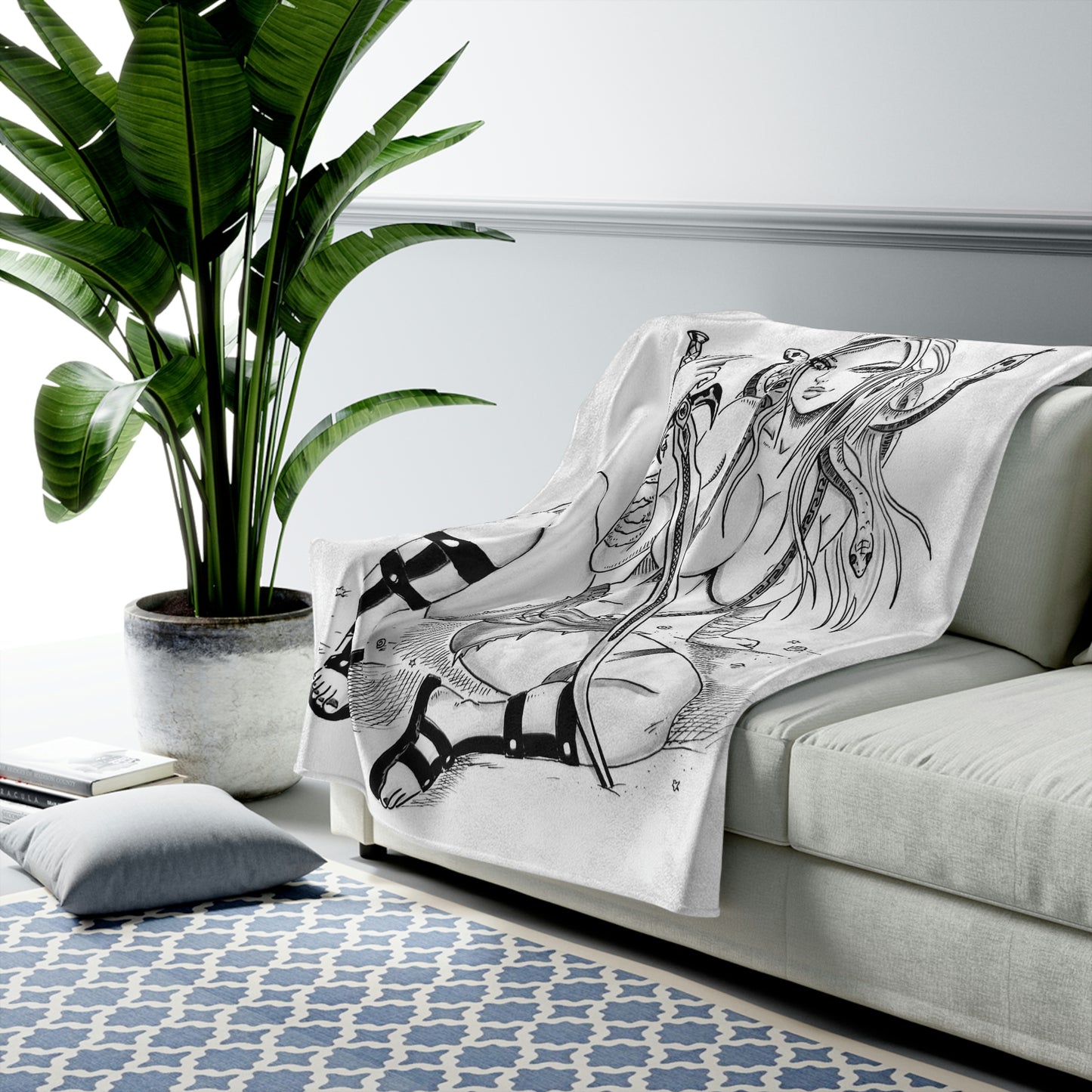 Medusa Hotpants - Plush Blanket